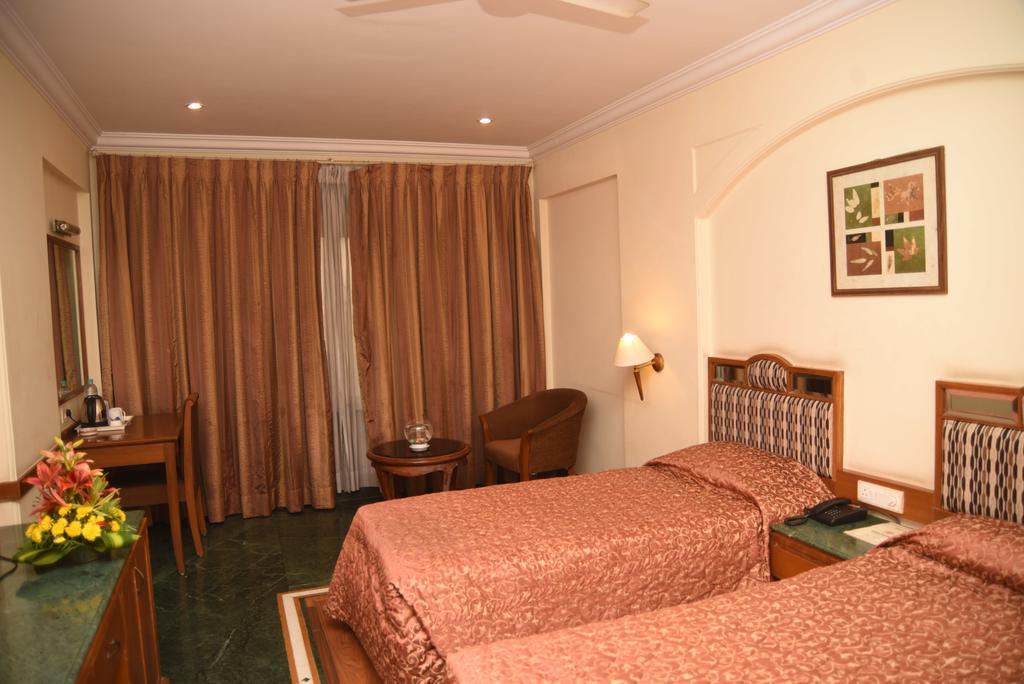 Hotel Maurya Bangalore Exterior foto